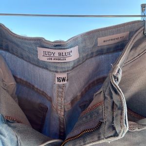 Judy blue boyfriend light blue capri pants